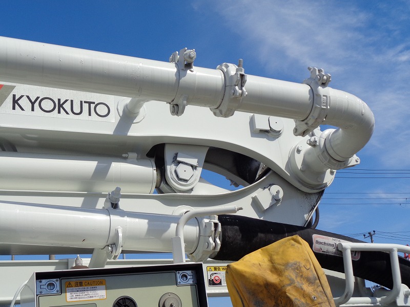 中古コンクリートポンプ車 日野 デュトロ