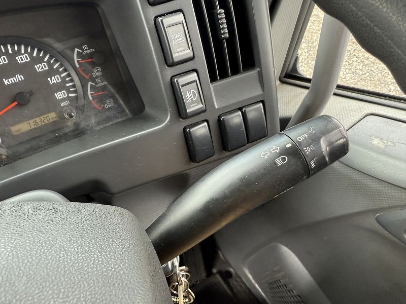 中古冷凍バン いすゞ フォワード
