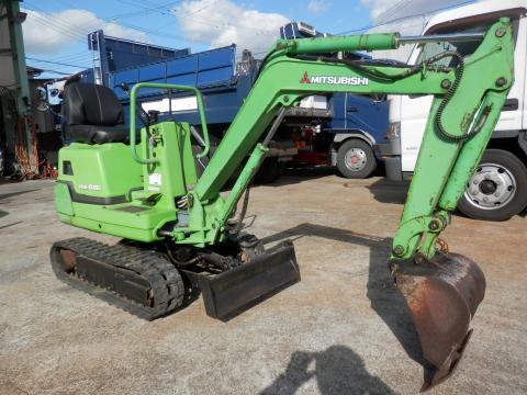 三菱　 ミニユンボ　ME08B 　油圧ショベル キャタ調整付き　ゴムキャタ山あり　　0.8トンクラス　陸送可能　下取りOK Yahoo!オークション - MITSUBISHI 三菱 ME08 0.8tクラス 可変脚 小型