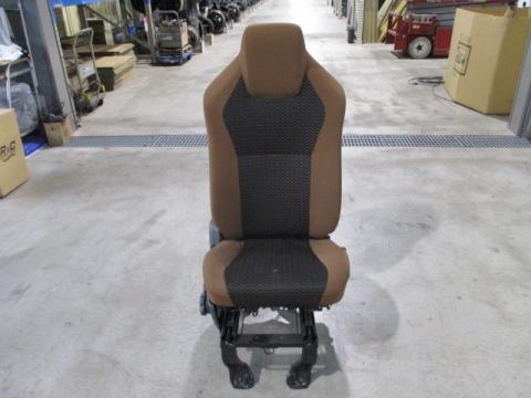 日野レンジャー運転席シート 日野 レンジャー・プロ 純正 運転席 運転シート 中古品