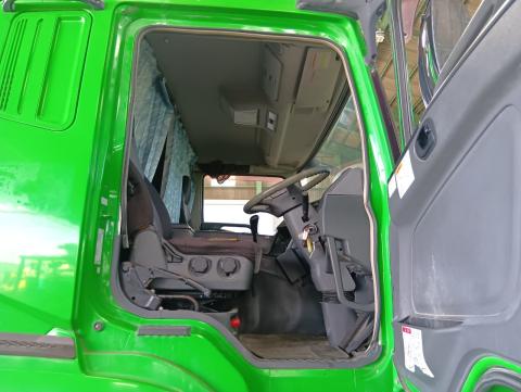 三菱ふそう 大型車 キャビンAy 中古パーツ