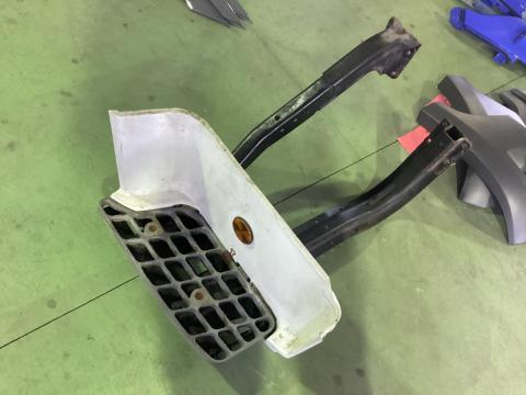 三菱ふそう トラック ステップAy(右) 中古パーツ