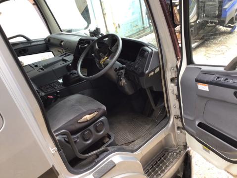 三菱ふそう 大型車 H.25年 スーパーグレート キャビン Ay 中古パーツ