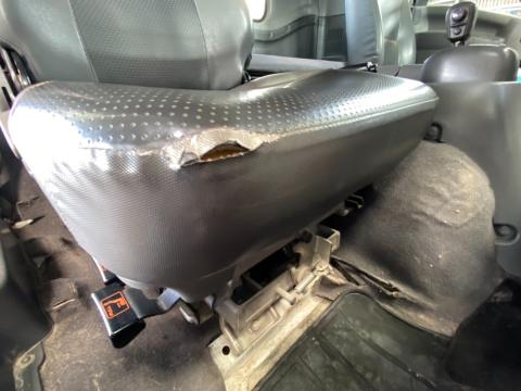 いすゞ フォーワード キャビンAy 中古パーツ