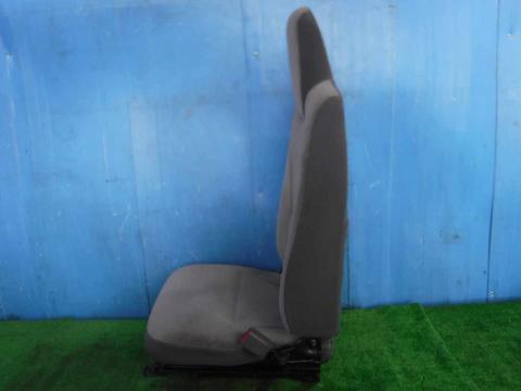 いすゞ エルフ ドライバーシート 中古パーツ