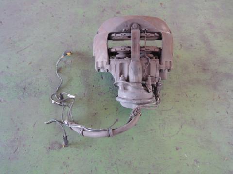 日産UD 大型車 キャリパー(前右) 中古パーツ