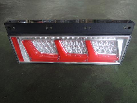 いすゞ 大型車 テールランプ(左) 現車部品