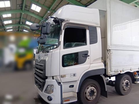 日産UD 大型車 キャビンAy 中古パーツ