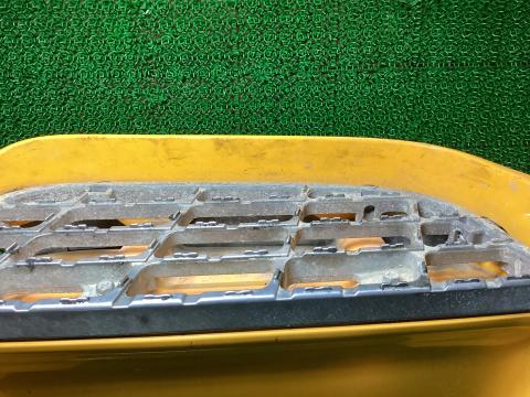 日産UD 大型車 ステップAy(右) 中古パーツ