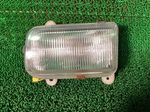 日産UD コンドル フォグランプ(左) 中古パーツ