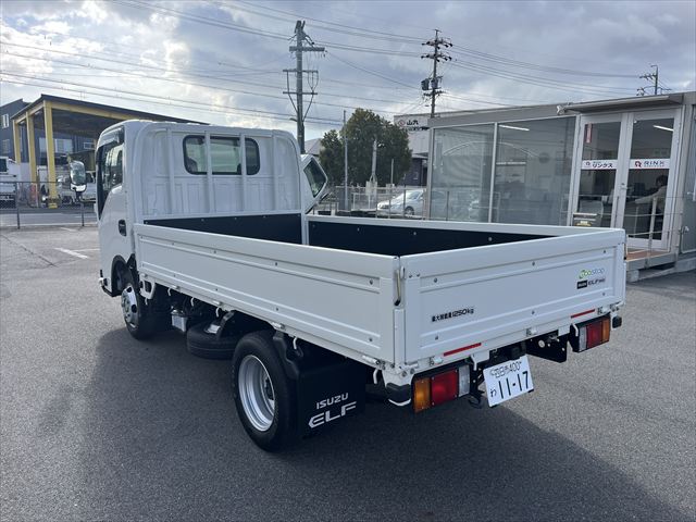 600