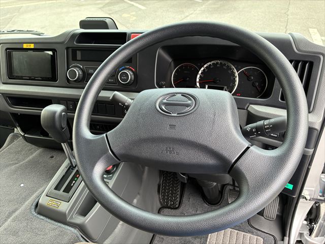 600