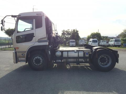 中古トラクタ UDトラックス クオン