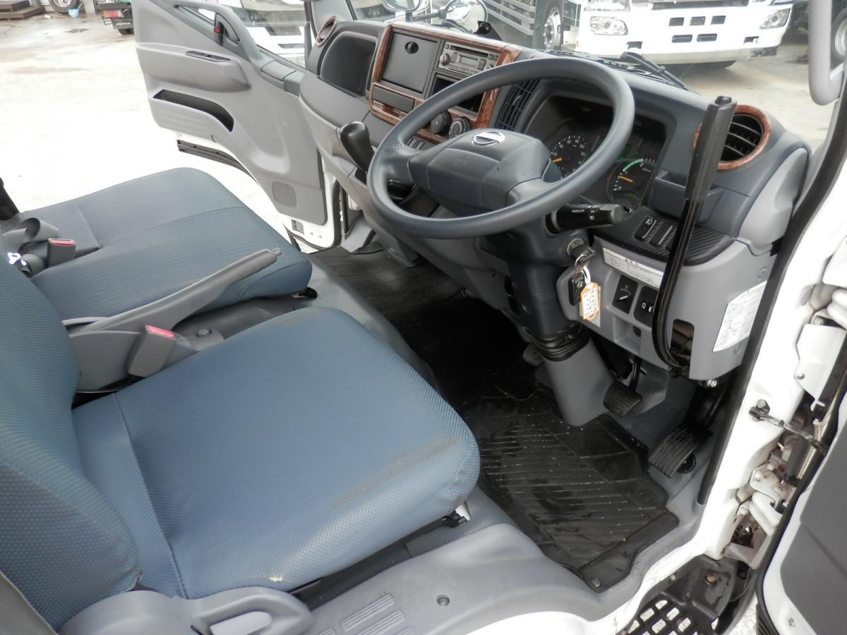 中古ダンプ ニッサン アトラス