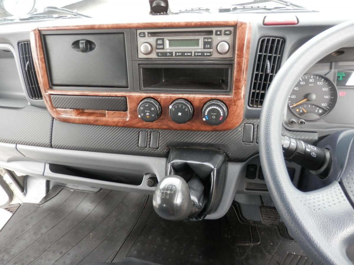 中古ダンプ ニッサン アトラス