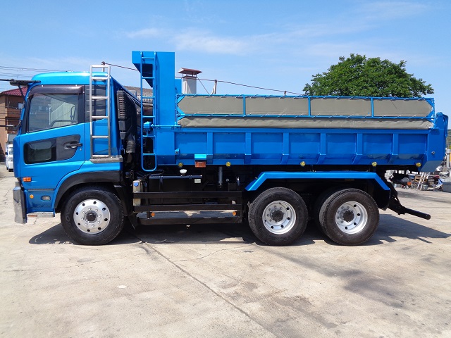 中古ダンプ UDトラックス クオン