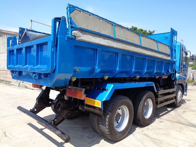 中古ダンプ UDトラックス クオン