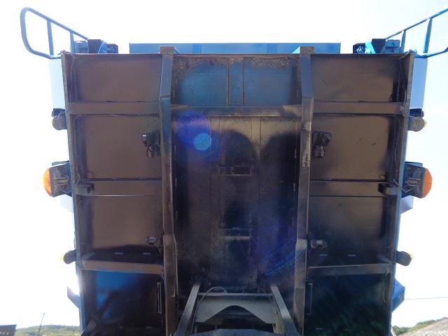 中古ダンプ UDトラックス クオン