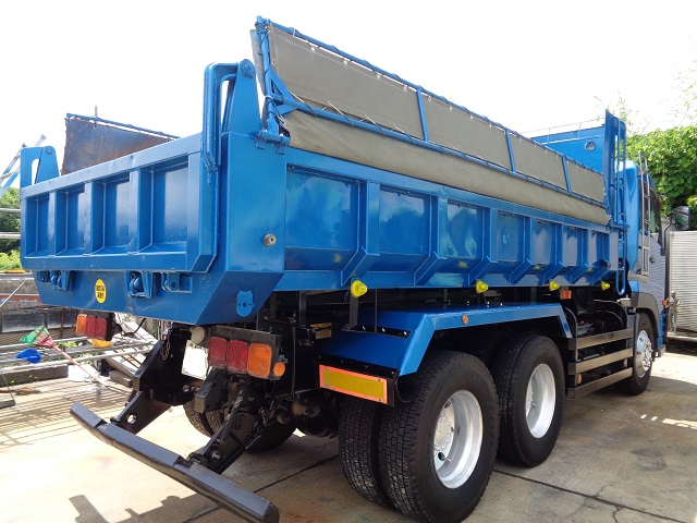 中古ダンプ UDトラックス クオン