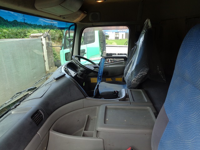 中古ダンプ UDトラックス クオン