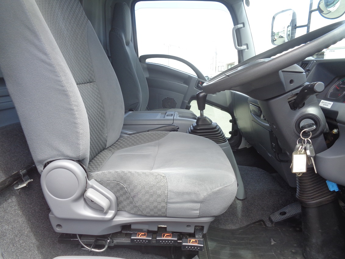 中古冷凍バン いすゞ フォワード