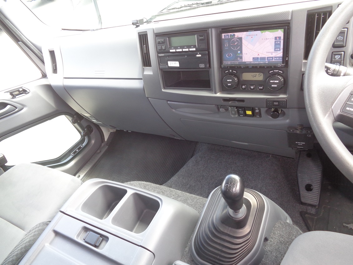 中古冷凍バン いすゞ フォワード