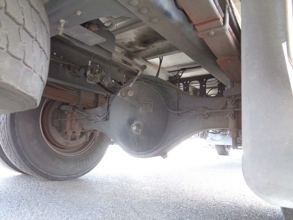 中古冷凍バン いすゞ フォワード