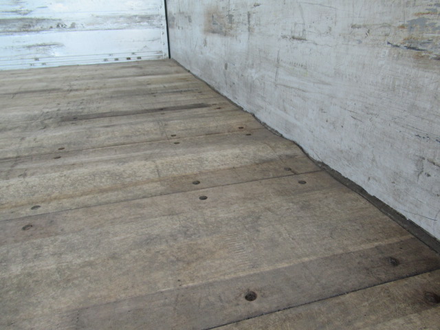 中古アルミウィング いすゞ フォワード