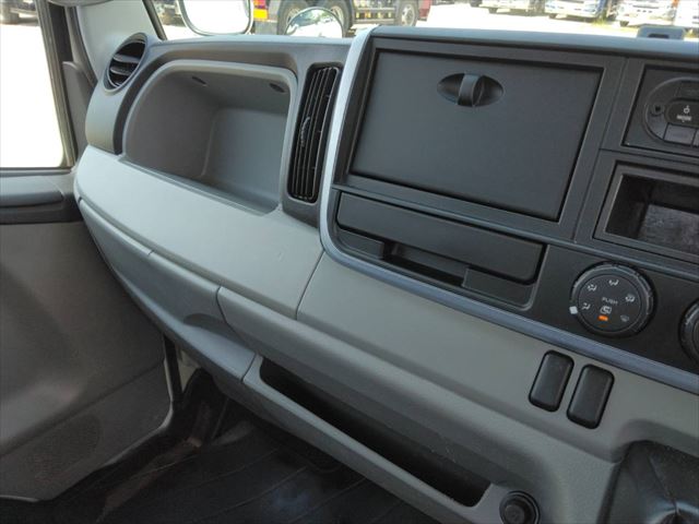 中古平ボディ 三菱ふそう キャンター