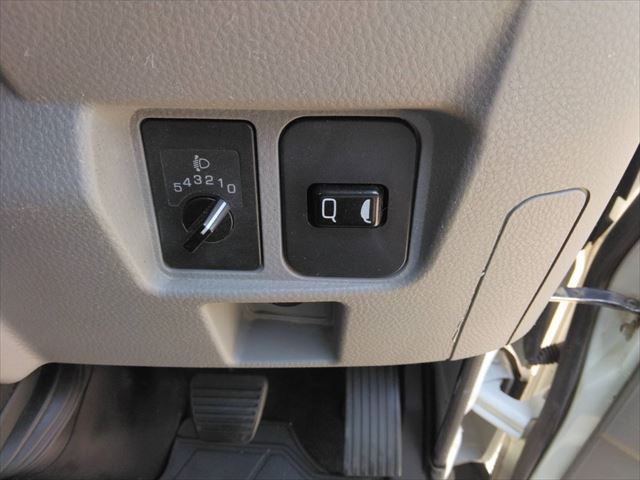 中古平ボディ 三菱ふそう キャンター