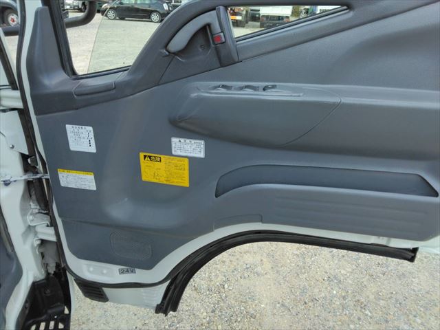 中古ダンプ 三菱ふそう キャンター