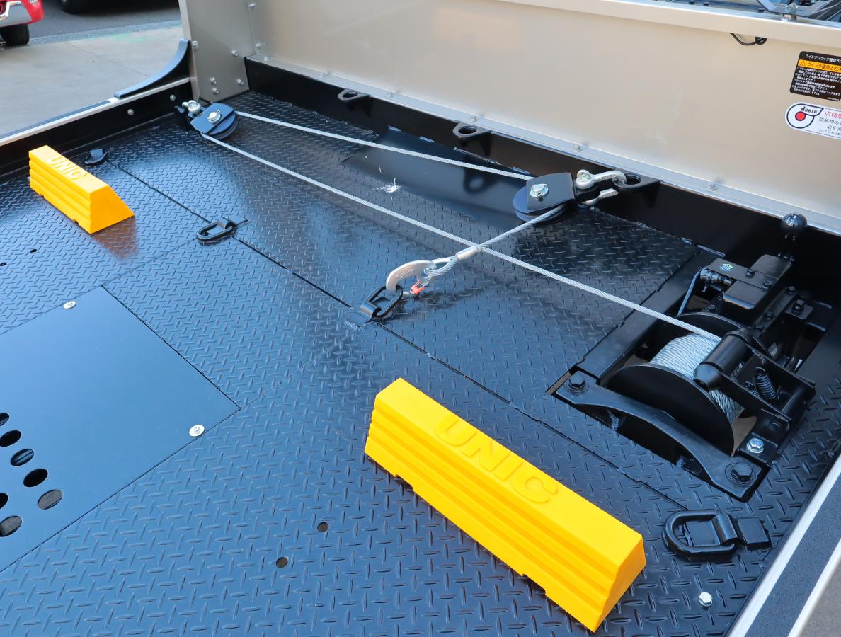 中古キャリアカー(積載車) 三菱ふそう キャンター /ネオ5 ウインチ ラジコン 荷台長5,700mm 積載3.1t 未使用車 中古トラック