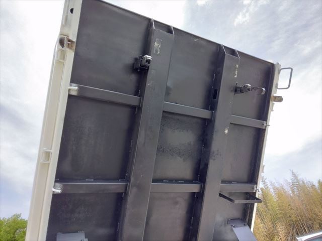 中古ダンプ 三菱ふそう キャンター