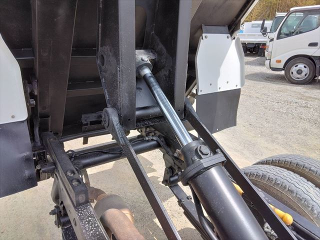 中古ダンプ 三菱ふそう キャンター