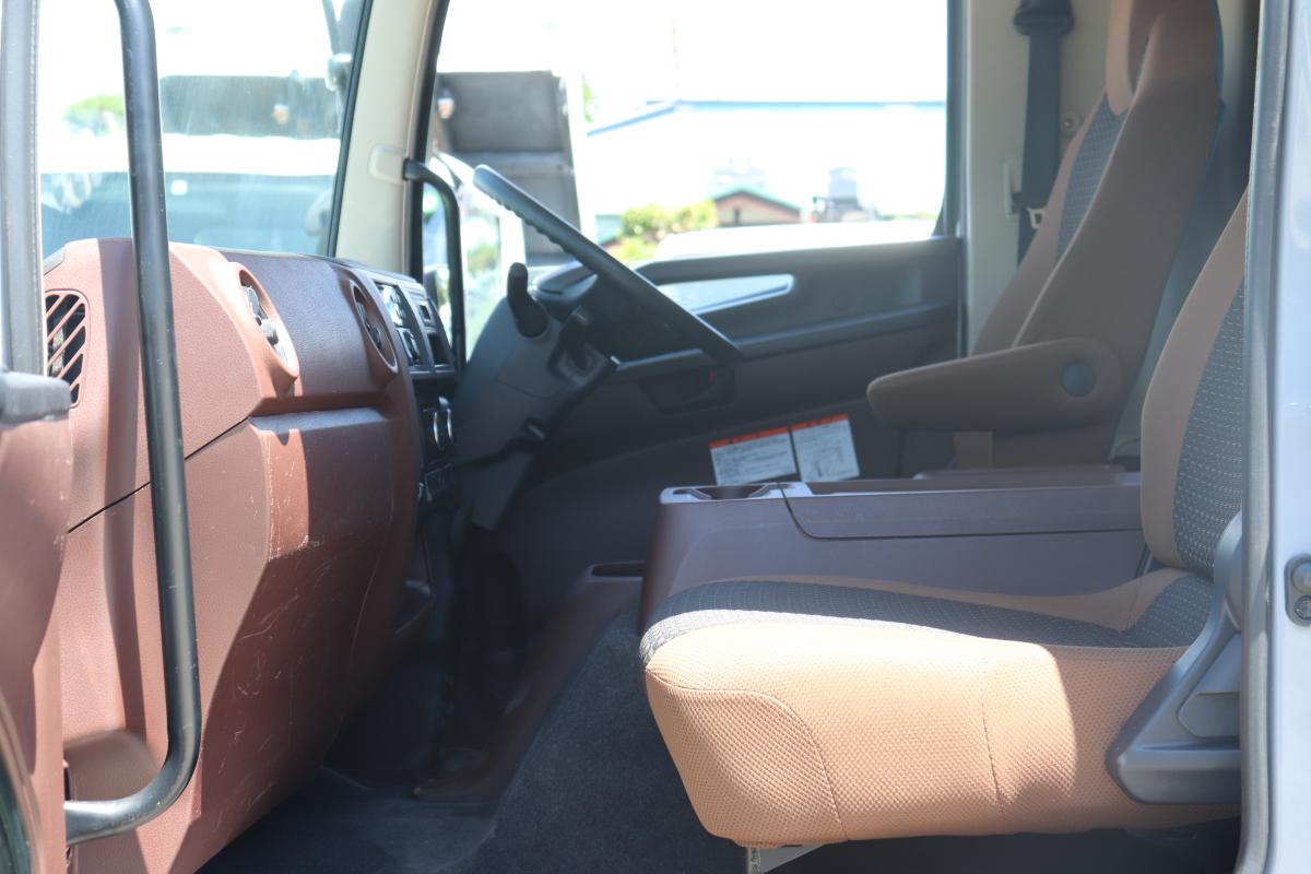 中古冷凍バン 日野 レンジャー