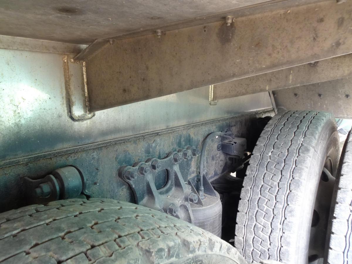 中古タンクローリー 日野 プロフィア