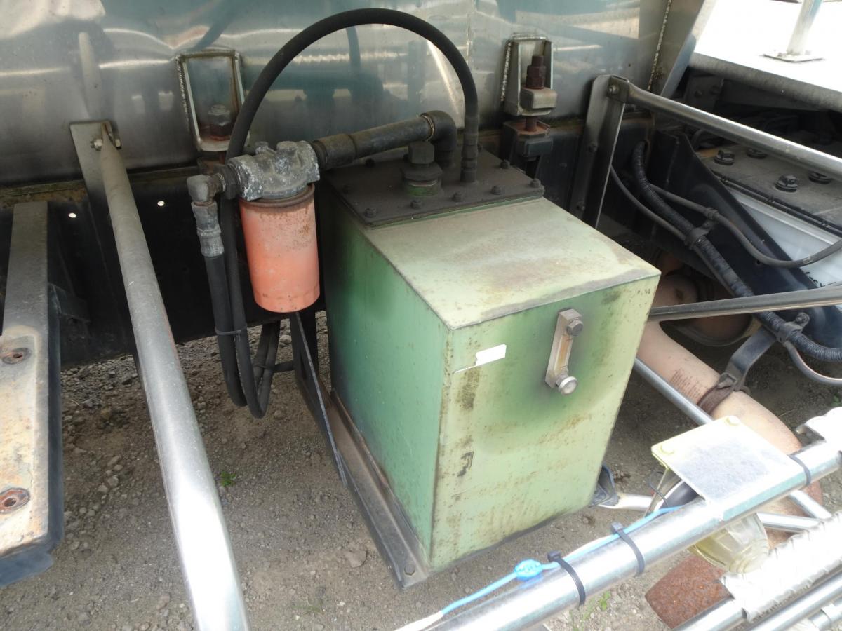 中古タンクローリー 日野 プロフィア