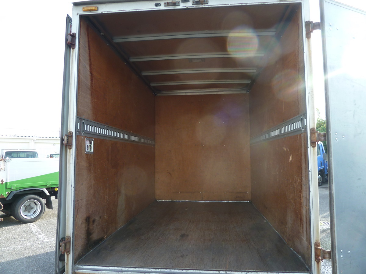 中古アルミバン トヨタ ダイナ