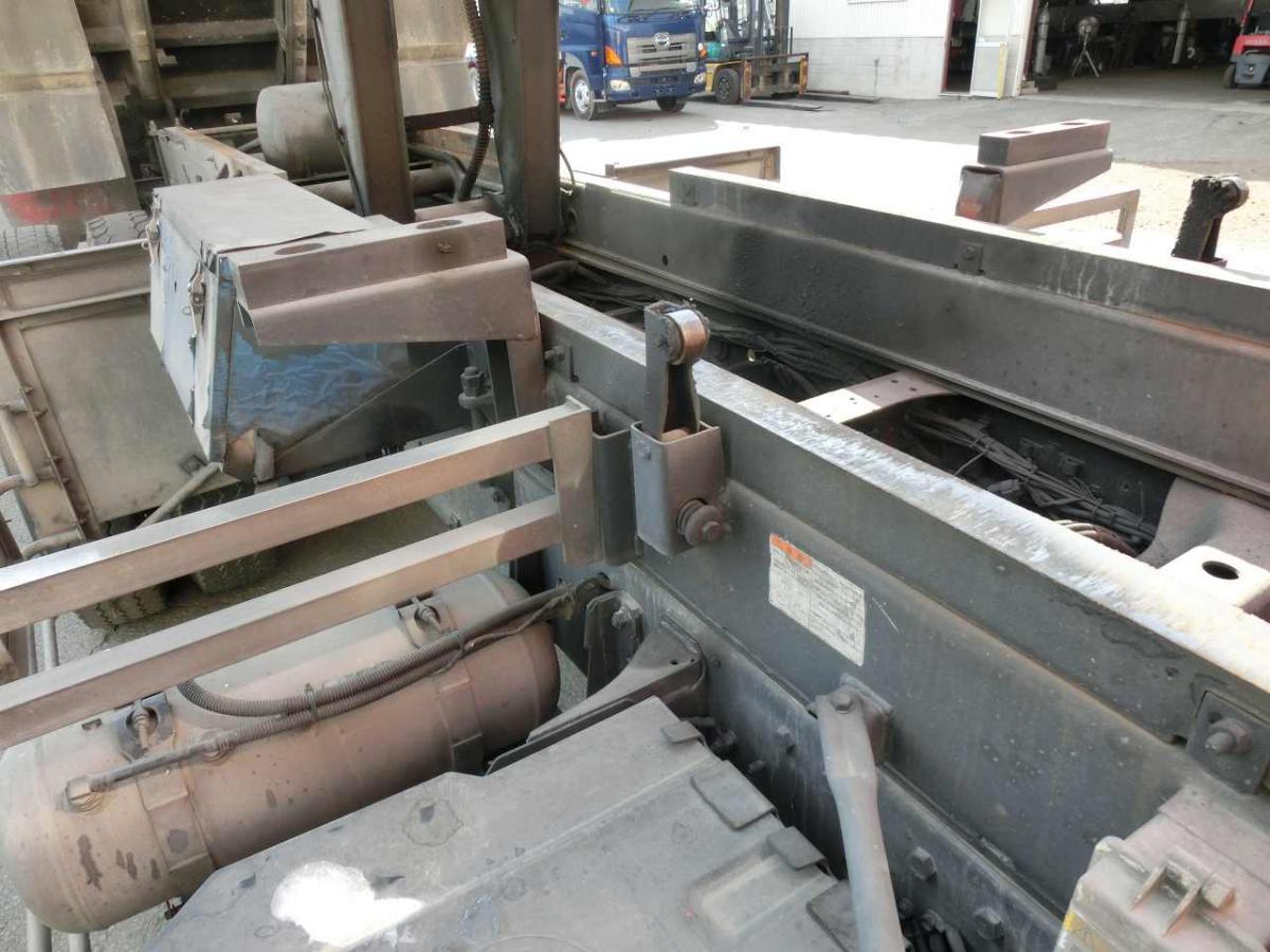 中古深ダンプ 日野 プロフィア