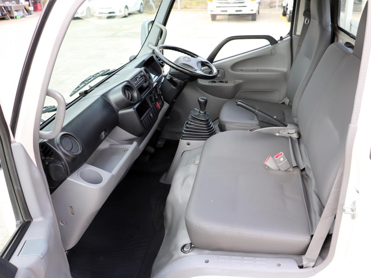 中古平ボディ 日野 デュトロ