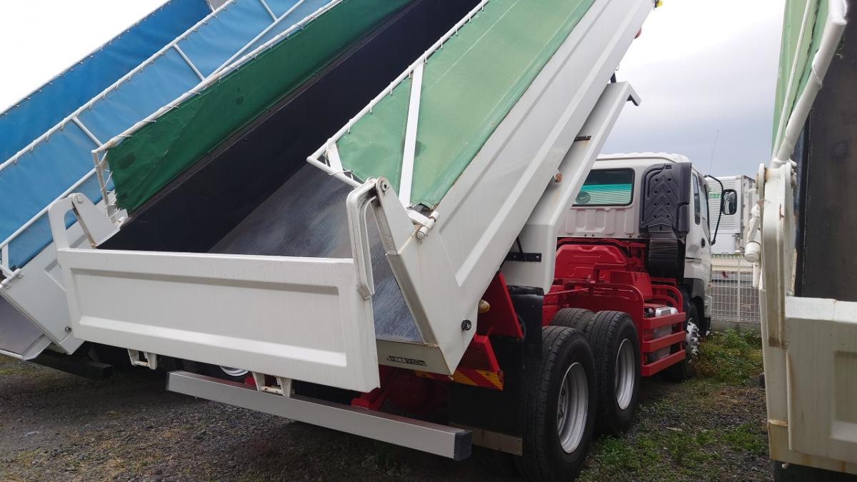 中古ダンプ いすゞ ギガ