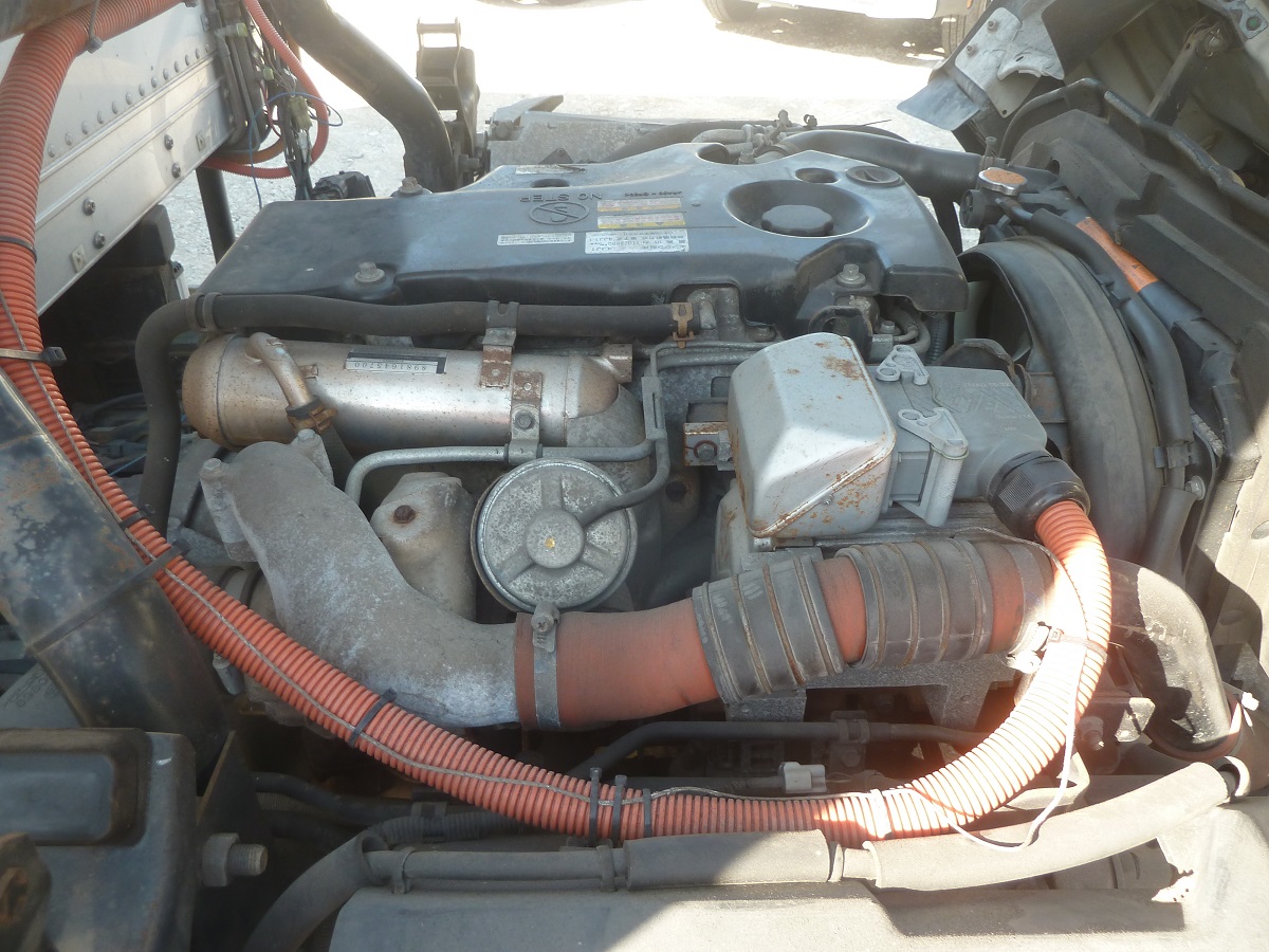 中古冷凍バン いすゞ エルフ