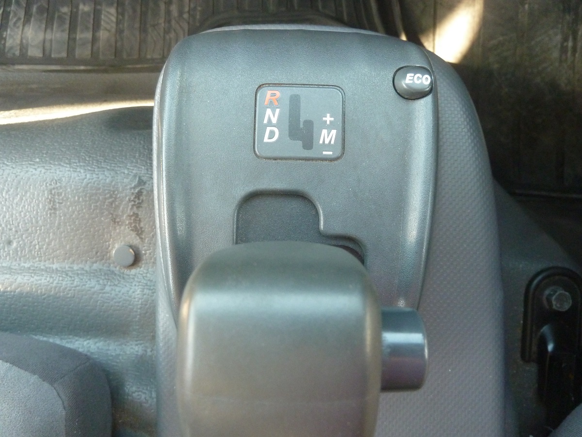 中古冷凍バン いすゞ エルフ