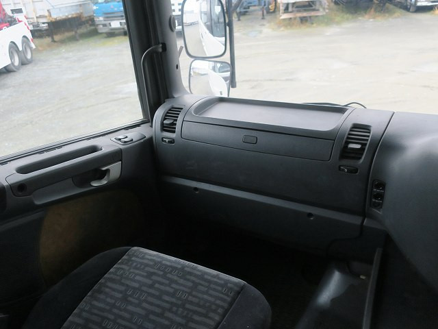 中古トラクタ 日野 スカニア