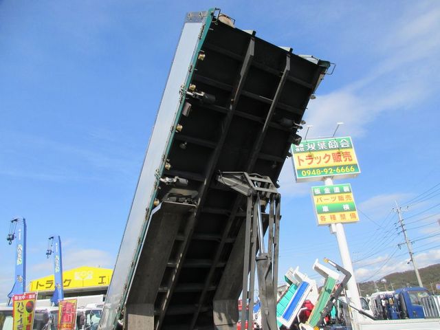 中古深ダンプ いすゞ ギガ