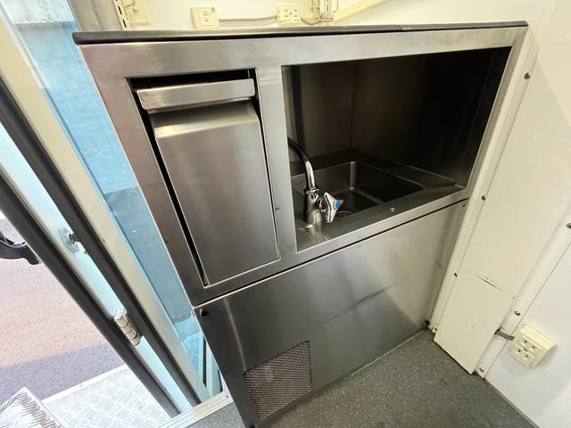 中古特装車その他 いすゞ エルフ
