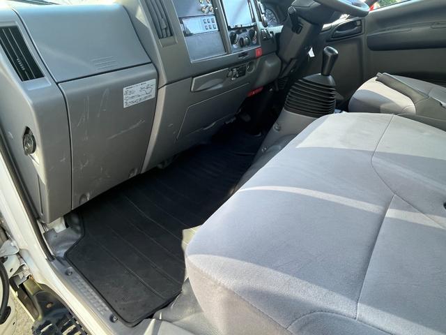 中古冷凍バン いすゞ エルフ