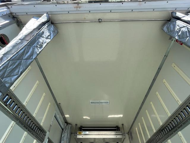 中古冷凍バン いすゞ エルフ