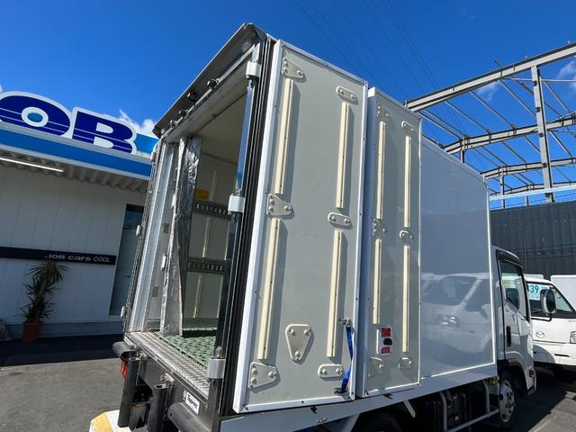 中古冷凍バン いすゞ エルフ