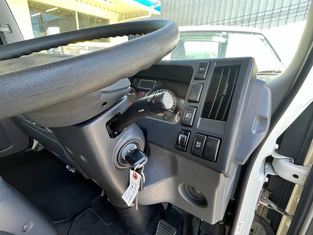 中古冷凍バン いすゞ エルフ